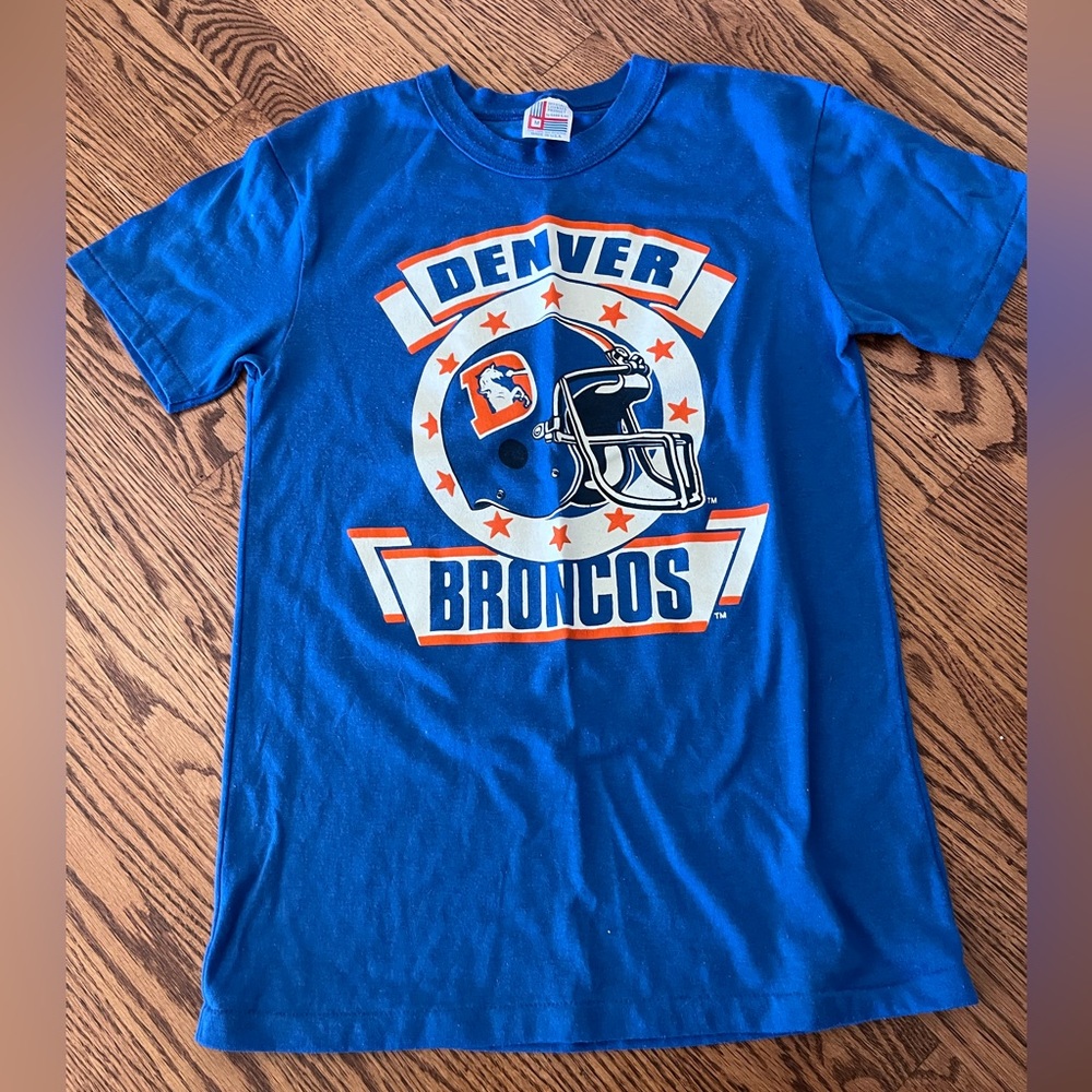 Vintage Denver Broncos SS T Shirt Mens Medium Blue NFL 90s  Made in USA Gara